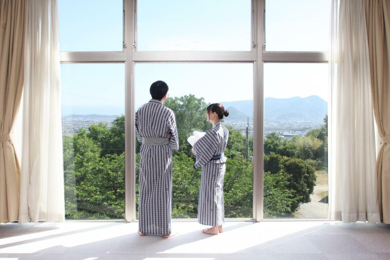 Michi No Eki Fureai Park Mino Hotel Mitoyo Екстериор снимка